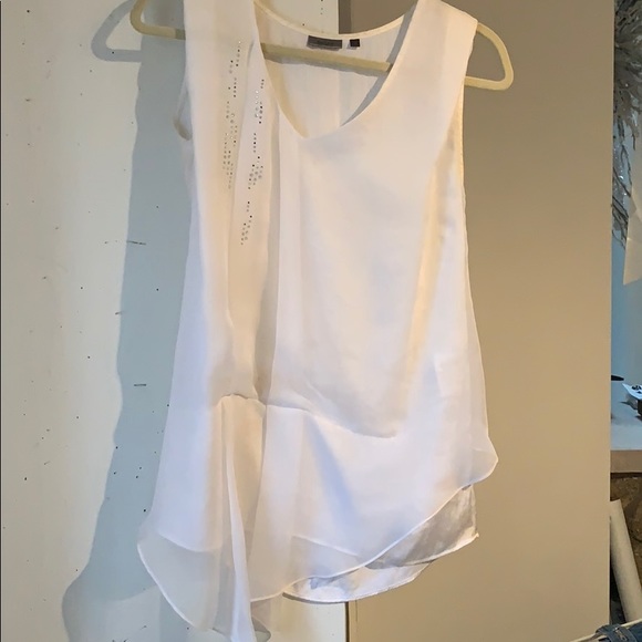 White blouse - Picture 3 of 3